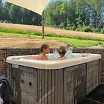 4 * Dolní Morava